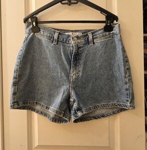 Vintage Tommy Hilfiger shorts sz 10 color blue